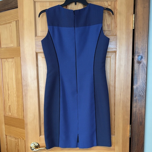 Chic Navy Sleeveless Midi Dress - Picture 3 of 3